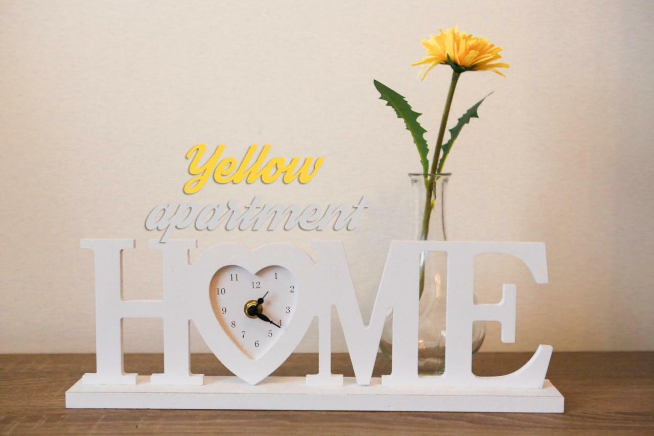 Yellow Apartment Few Steps From Metro Prague Ngoại thất bức ảnh